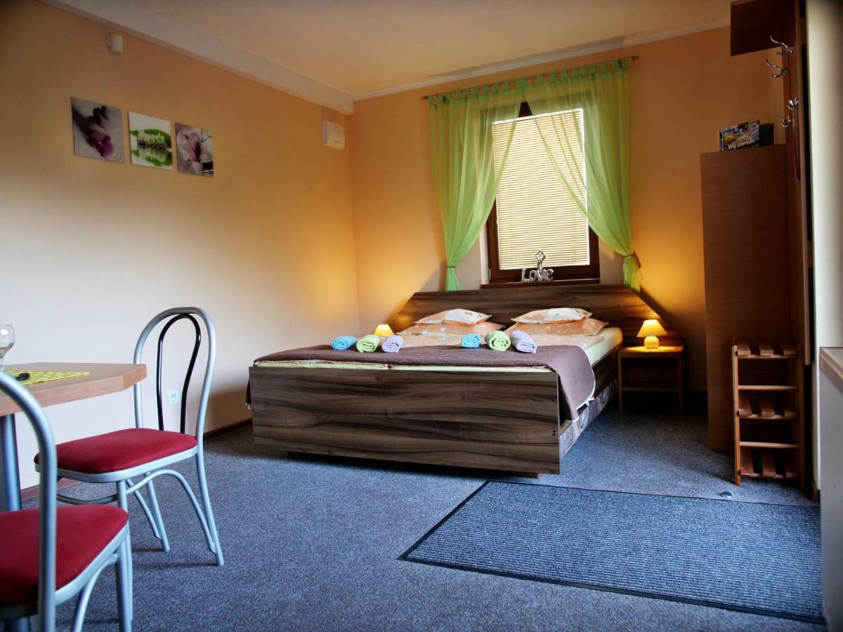 Apartmany U Slavky Besenova Ngoại thất bức ảnh